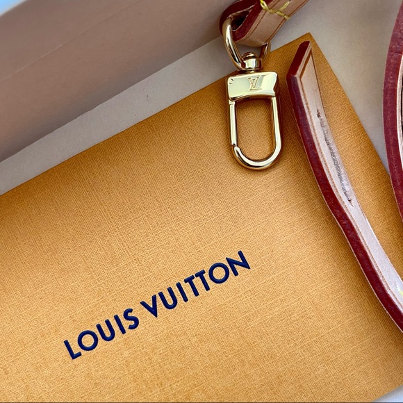 LOUIS VUITTON Classic monogram handbag - Picture 9 of 10